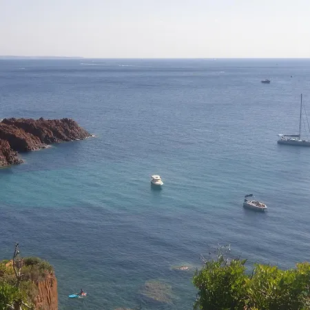 Appartamento T2, Piscine, Parking, Plages à 200m Fréjus