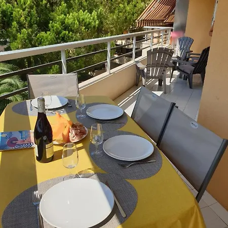 Appartamento T2, Piscine, Parking, Plages à 200m Fréjus