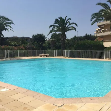 Appartamento T2, Piscine, Parking, Plages à 200m Fréjus